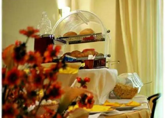 Hotel Raffaello Venice 3*