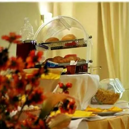Hotel Raffaello 3*